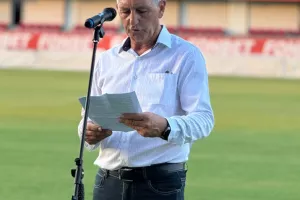 ΦΩΤΟΣ από την ερυθρόλευκη πρώτη 