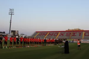 ΦΩΤΟΣ από την ερυθρόλευκη πρώτη 