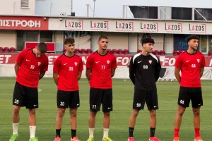 ΦΩΤΟΣ από την ερυθρόλευκη πρώτη 
