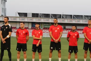 ΦΩΤΟΣ από την ερυθρόλευκη πρώτη 