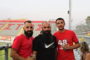 ΦΩΤΟΣ από την ερυθρόλευκη πρώτη 