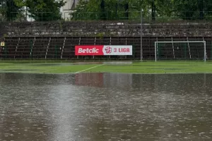 Άνοιξαν οι ουρανοί και αναβολή στο φιλικό με τη Νέφτσι