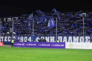 "Οφείλουμε να σταθούμε ασπίδα στην ομάδα"