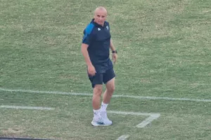 Ξεκάθαρος ο κόουτς/Μόνο... μπροστά