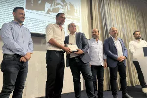 (ΦΩΤΟΣ kerkida) Η ΕΝΠ τίμησε τον ΣΠΟΥΔΑΙΟ Μιχάλη Κωνσταντίνου!