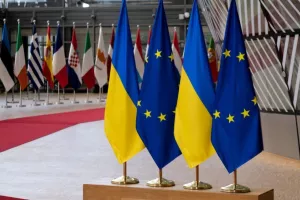 Le Monde: Διερμηνέας φέρεται να ηχογράφησε συνομιλίες Ευρωπαίων ηγετών με τον Ζελένσκι