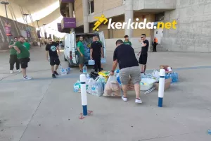 (Φώτος Kerkida) Συλλογή ειδών πρώτης ανάγκης στο ΓΣΠ