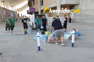 (Φώτος Kerkida) Συλλογή ειδών πρώτης ανάγκης στο ΓΣΠ