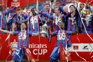 Στο CAS για την αποβολή της από το Europa League η Κρίσταλ Πάλας