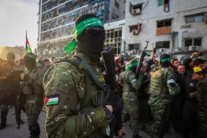Η Χαμάς λέει ότι συμφώνησε να απελευθερώσει 10 ομήρους