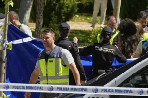 Δίχρονο πέθανε από θερμοπληξία-Το άφησε ο πατέρας του στο αυτοκίνητο!