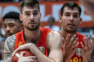 Αρχηγοί της εθνικής Ισπανίας τα αδέρφια Ερνανγκόμεθ