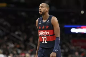 Το μισό NBA παρακολουθεί τον Κρις Μίντλετον
