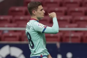 Ολυμπιακός: Η Marca εμπλέκει τους ερυθρόλευκους με τον Ντε Φρούτος