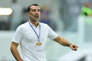 Να τους "κεράσει" για τα γενέθλια του!