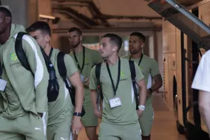 (Βίντεο/Φώτος Kerkida) Η άφιξη της ΑΕΚ 