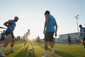 Στο Κολόσσι.../Απόλλων