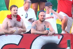 Ημίγυμνοι στη Λάρνακα!
