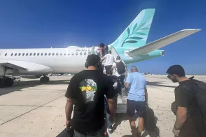 Πέταξε για Πολωνία η Πάφος (Φώτος kerkida) 