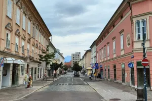 Η κεντρική πλατεία στο "Klagenfurt" (Φώτος)