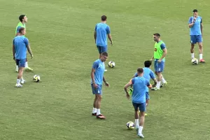(Φώτος/βίντεο kerkida) Η προπόνηση της Δυναμό Κιέβου
