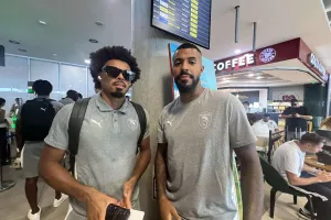 (Φώτος Kerkida) Έφτασε... η αποστολή της Πάφος FC