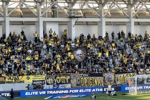 Το πέταλο... βάφτηκε κιτρινόμαυρο! (Φώτος)