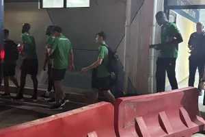 (Βίντεο-Φώτος kerkida) Η αποχώρηση της Ομόνοιας από την "Dalga Arena"