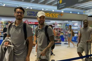 (Φώτος Kerkida) Έφτασε... η αποστολή της Πάφος FC
