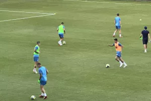 (Φώτος/βίντεο kerkida) Η προπόνηση της Δυναμό Κιέβου