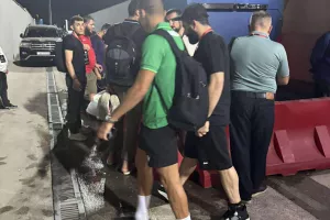 (Βίντεο-Φώτος kerkida) Η αποχώρηση της Ομόνοιας από την "Dalga Arena"