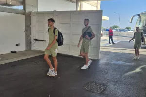 (Φώτος kerkida) Η άφιξη της ΑΕΚ