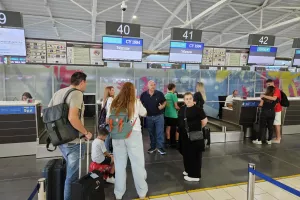 Check-in με χαμόγελο ο πρόεδρος!