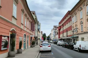 Η κεντρική πλατεία στο "Klagenfurt" (Φώτος)