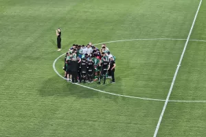 (BINTEO Kerkida) Το χειροκρότημα δείχνει... την εμπιστοσύνη