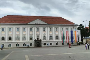 Η κεντρική πλατεία στο "Klagenfurt" (Φώτος)