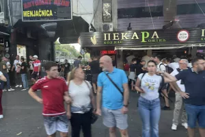 Το σκηνικό έξω από το Stadion Rajko Mitić (Φώτος Kerkida)
