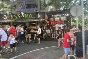 Το σκηνικό έξω από το Stadion Rajko Mitić (Φώτος Kerkida)