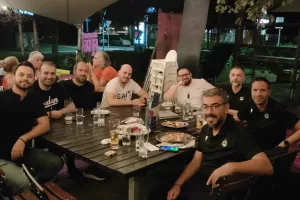 Δείπνο στα ΜΜΕ