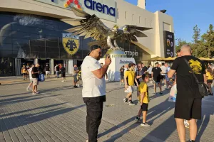 (ΒΙΝΤΕΟ-φώτος kerkida) Χαμός από κόσμο στην OPAP Arena