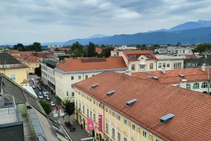 Η κεντρική πλατεία στο "Klagenfurt" (Φώτος)