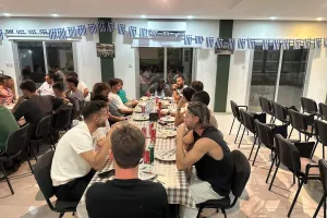 Δείπνο, πριν την ΑΕΛ (Φώτος)