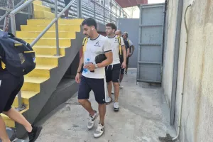 Η άφιξη του ΑΠΟΕΛ (Φώτος kerkida)