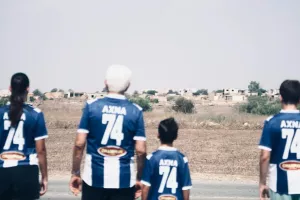 "Tόσο κοντά, τζαι τόσο μακριά"