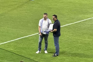 (Φώτος kerkida) Τίμησαν...Αντώνη Παναγίδη