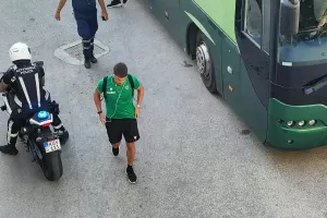 ΦΩΤΟΣ/Η άφιξη της Ομόνοιας