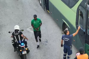 ΦΩΤΟΣ/Η άφιξη της Ομόνοιας