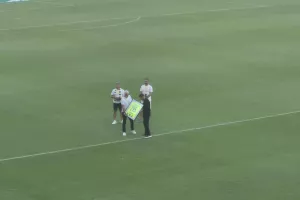 (Βίντεο/Φώτος) Τίμησαν και... αποθέωσαν Τρίσκο όπως του αξίζει!