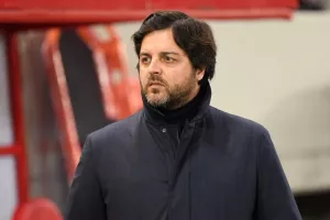 Δύσκολα Ντέσερς και Μόρο, κοιτάζει αλλού για φορ και χαφ η ΑΕΚ