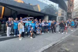 (ΒΙΝΤΕΟ Kerkida) "Ρε Παφάρα μου..." και στο Βελιγράδι!